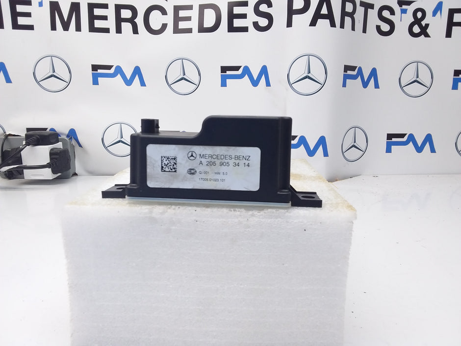 MERCEDES C-CLASS VOLTAGE CONVERTER AUXILIARY BATTERY W205 A2059053413 FM00123