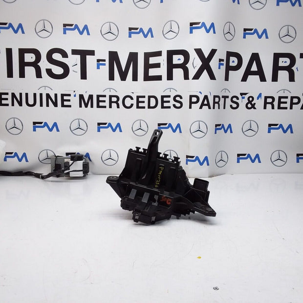 Mercedes C-CLASS W205 Fuse Relay Junction Box A2055407011 FM00386