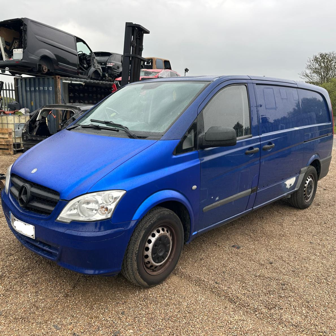 MERCEDES VITO W639 FACELIFT  BREAKING/DOORS ( N.S.F , O.S.F , N.S.R & O.S.R )