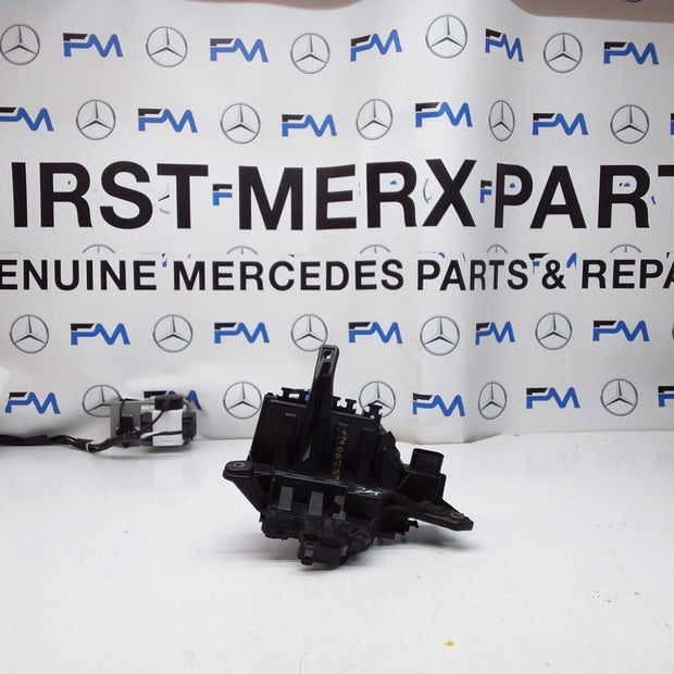 Mercedes C-CLASS W205 Fuse Relay Junction Box A2055402250 FM00389