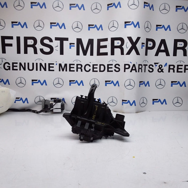 Mercedes C-CLASS W205 Fuse Relay Junction Box A2055407011 FM00385