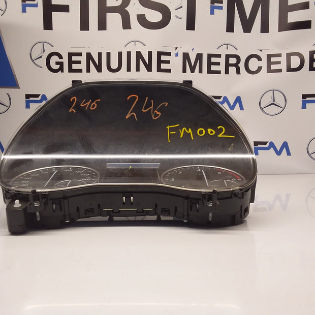 Mercedes B-CLASS Speedometer INSTRUMENT CLUSTER W246 A2469006211 FM002 2013-2018