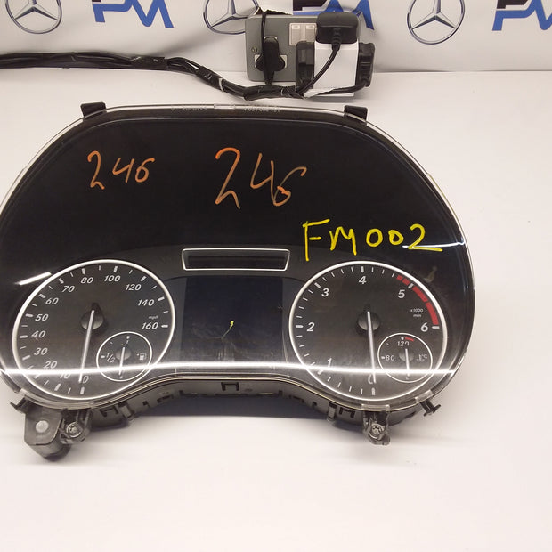 Mercedes B-CLASS Speedometer INSTRUMENT CLUSTER W246 A2469006211 FM002 2013-2018