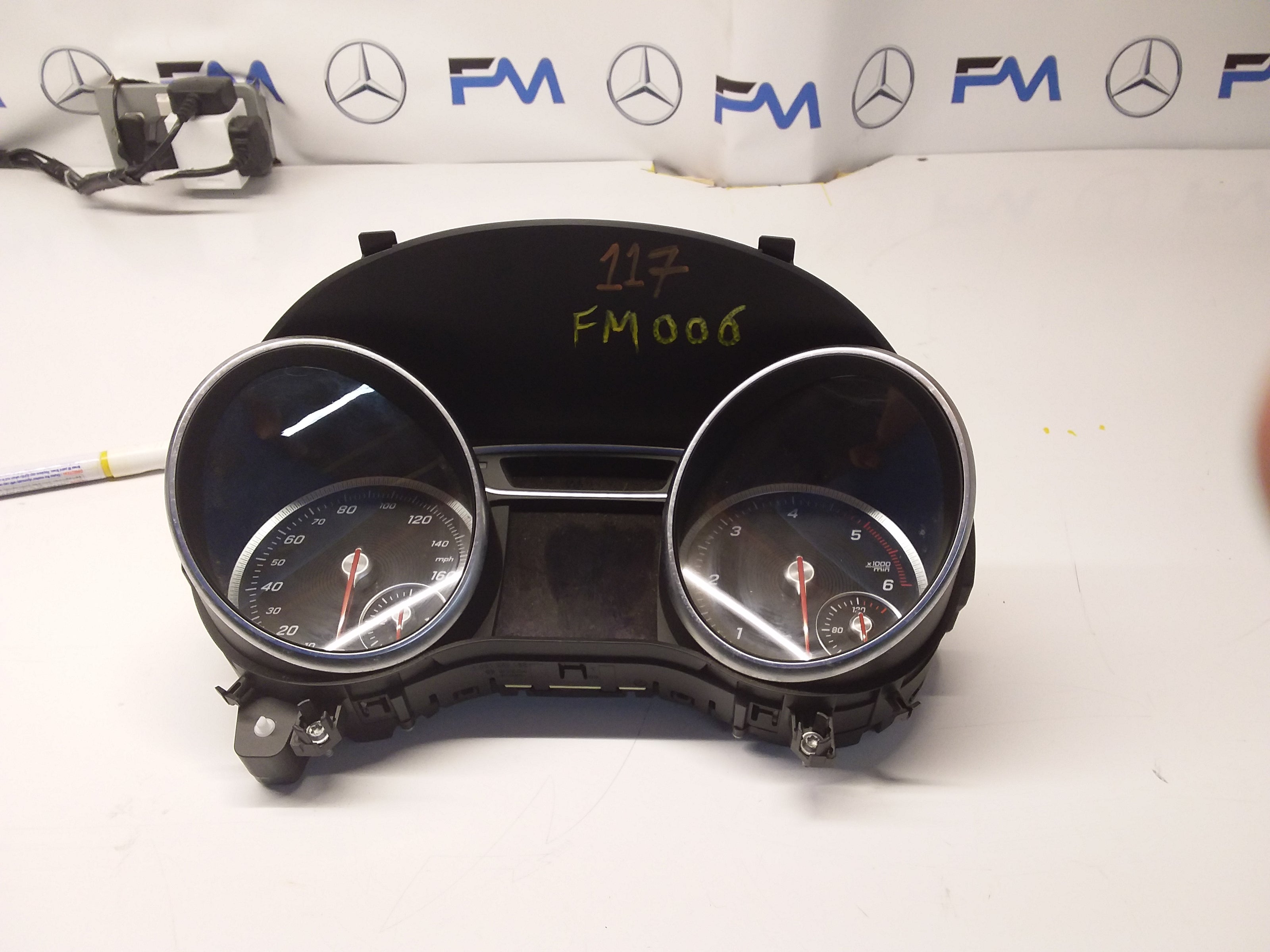 Mercedes CLA Speedometer INSTRUMENT CLUSTER W117 A1179002702 FM006 2017