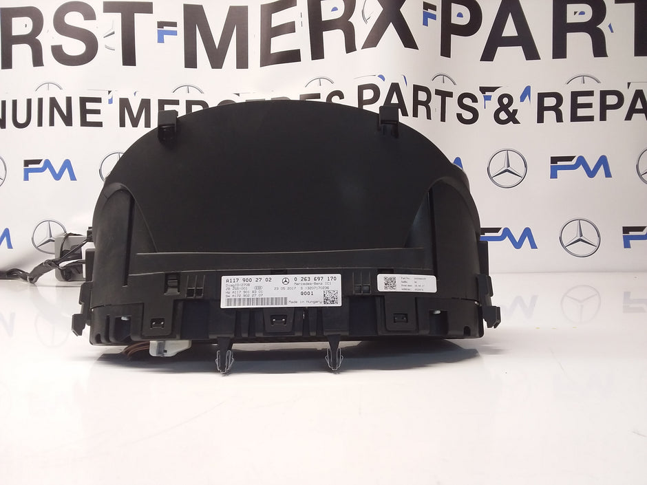 Mercedes CLA Speedometer INSTRUMENT CLUSTER W117 A1179002702 FM006 2017