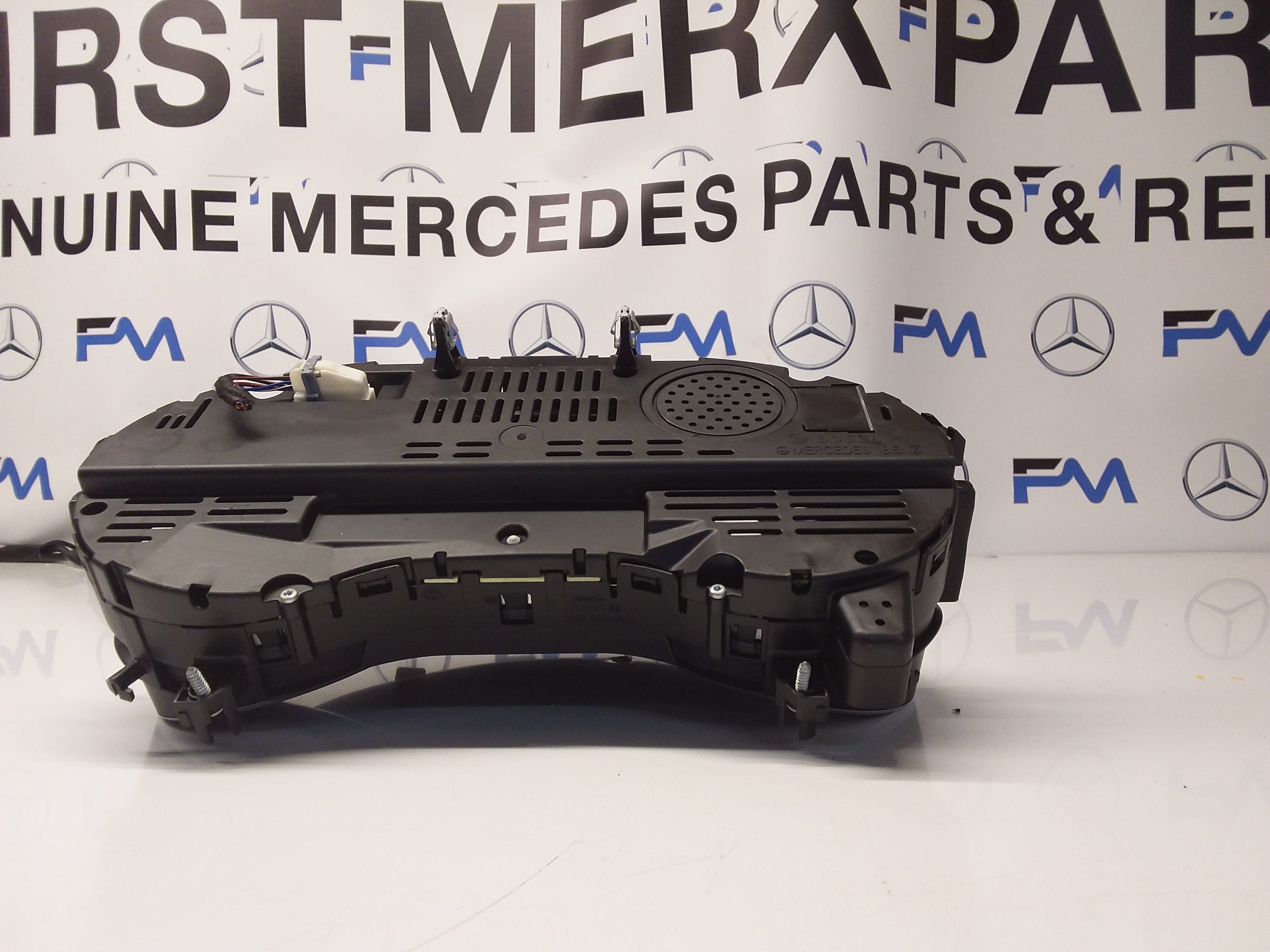 Mercedes CLA Speedometer INSTRUMENT CLUSTER W117 A1179002702 FM006 2017