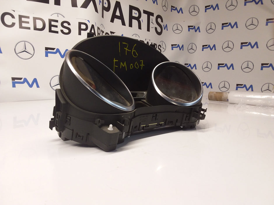 Mercedes A-CLASS Speedometer INSTRUMENT CLUSTER W176 A1769009804 FM007 2017