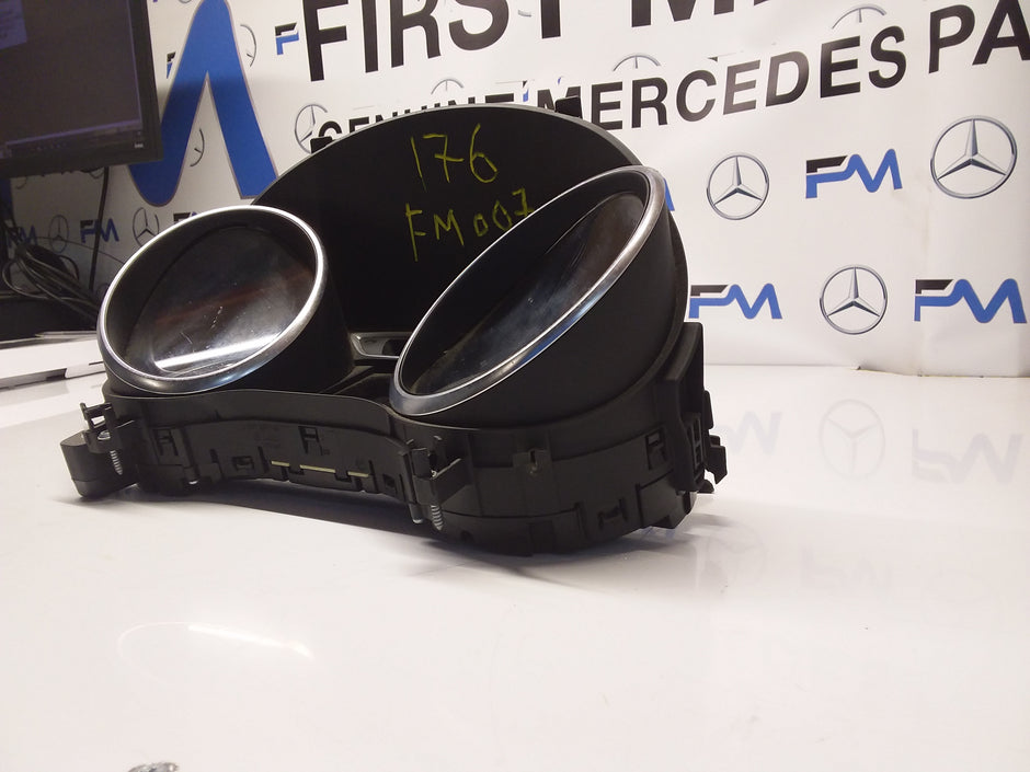 Mercedes A-CLASS Speedometer INSTRUMENT CLUSTER W176 A1769009804 FM007 2017