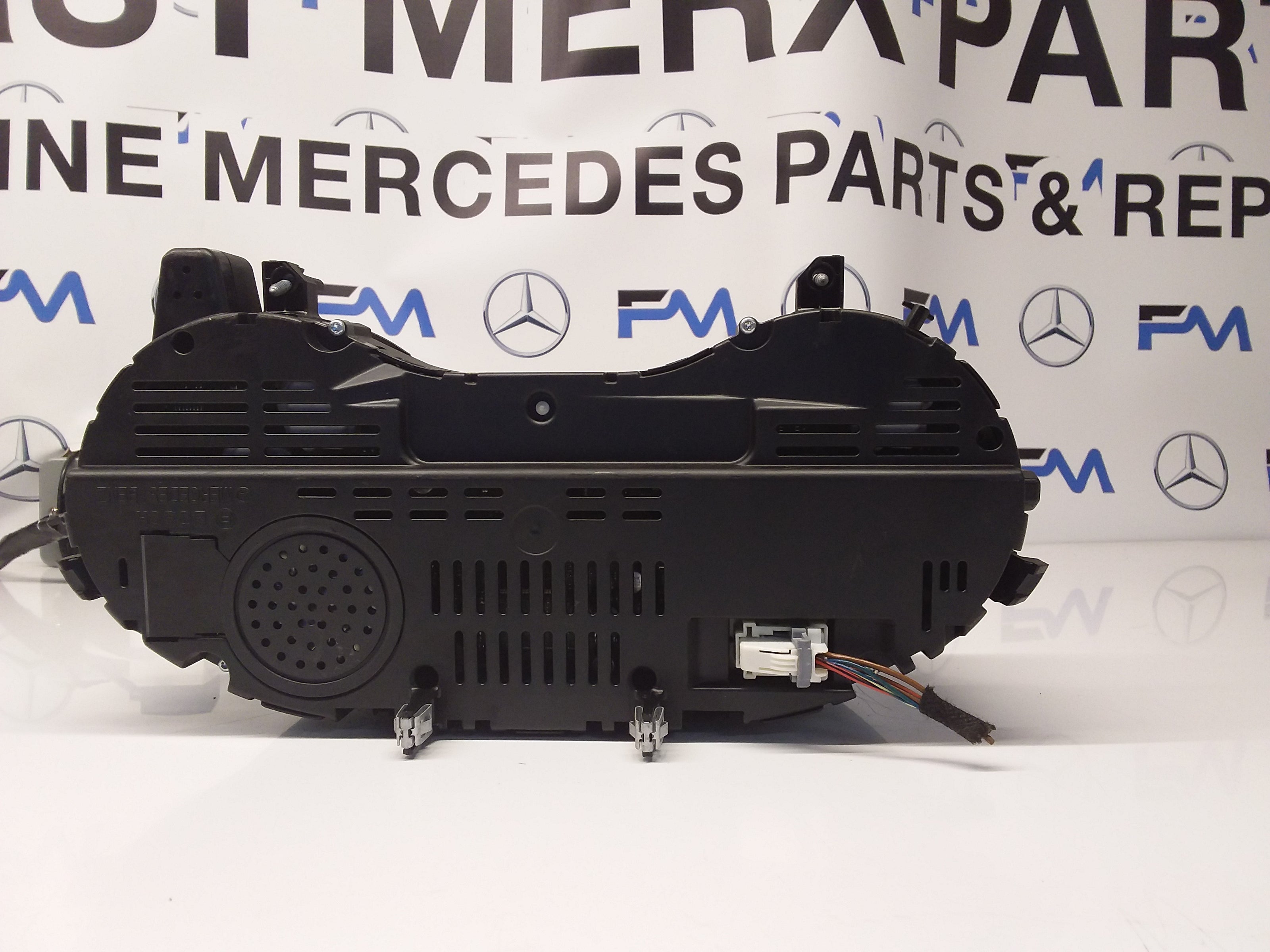 Mercedes A-CLASS Speedometer INSTRUMENT CLUSTER W176 A1769009804 FM007 2017