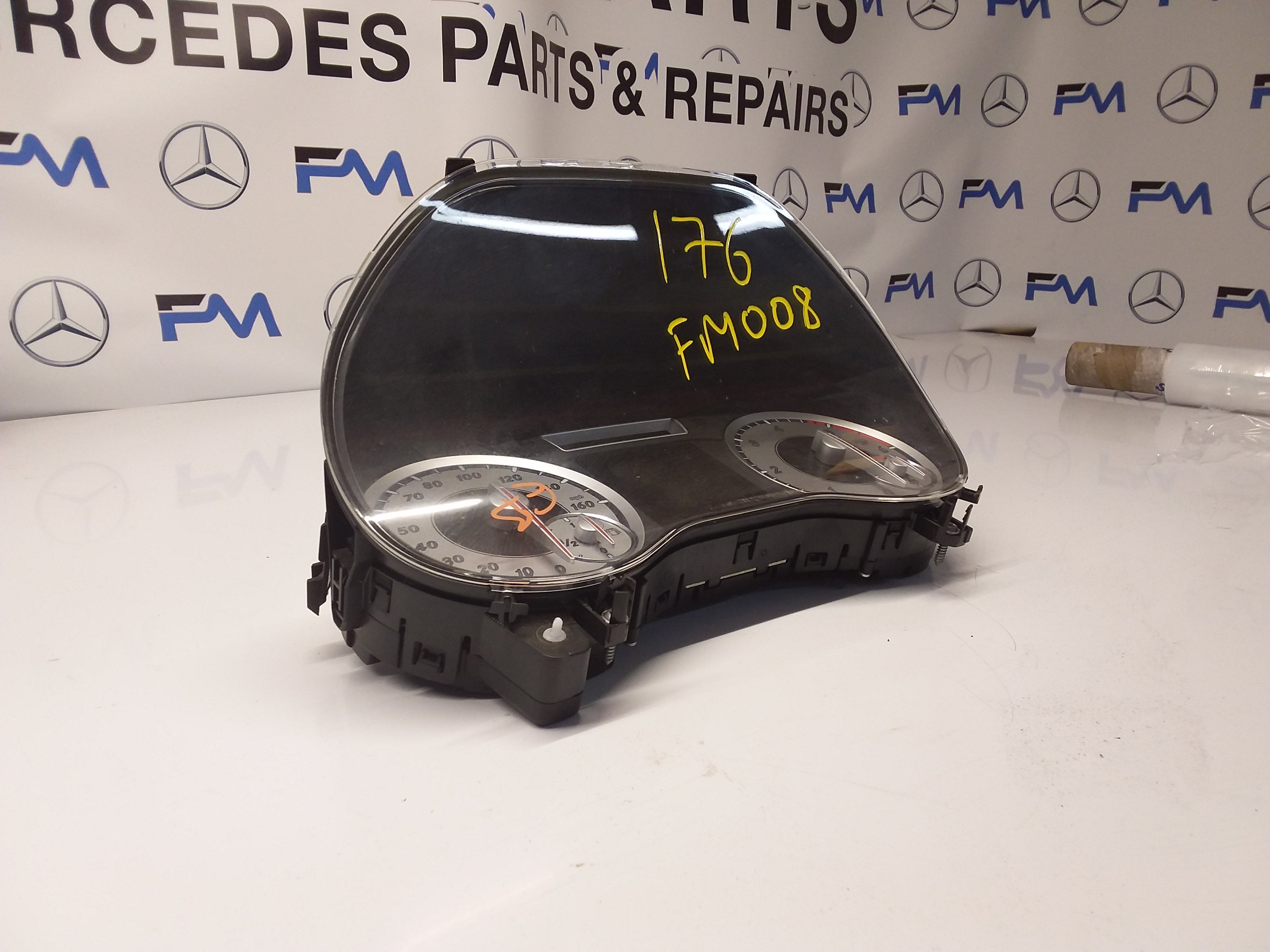 Mercedes A-CLASS Speedometer INSTRUMENT CLUSTER W176 A1769009401 FM008 2013