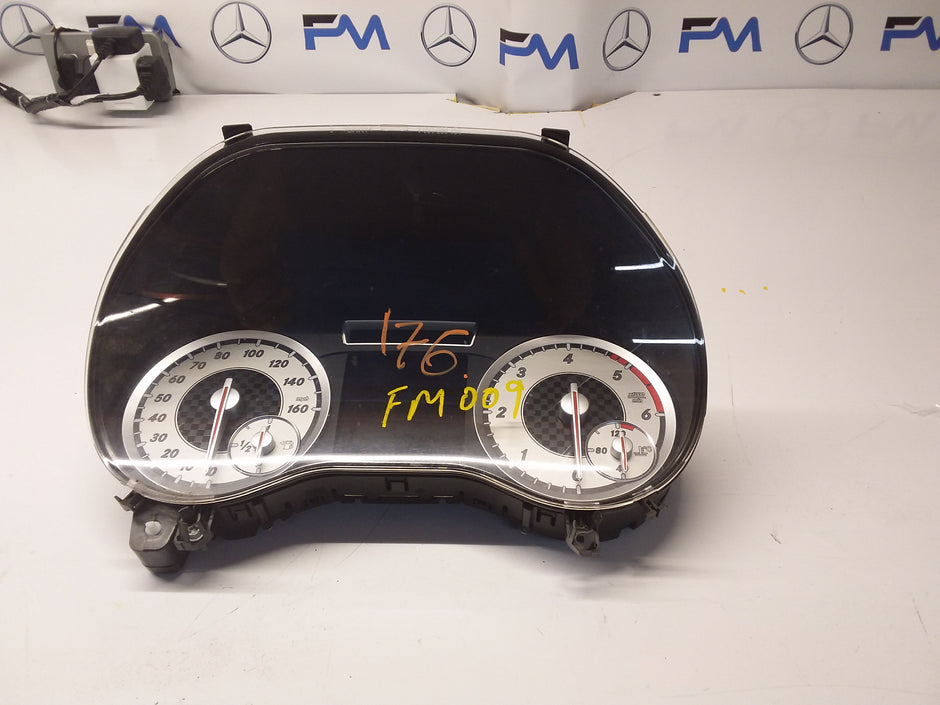Mercedes A-CLASS Speedometer INSTRUMENT CLUSTER W176 A1769000201 FM009 2013