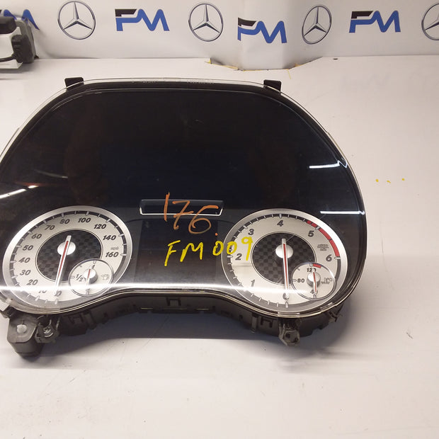 Mercedes A-CLASS Speedometer INSTRUMENT CLUSTER W176 A1769000201 FM009 2013