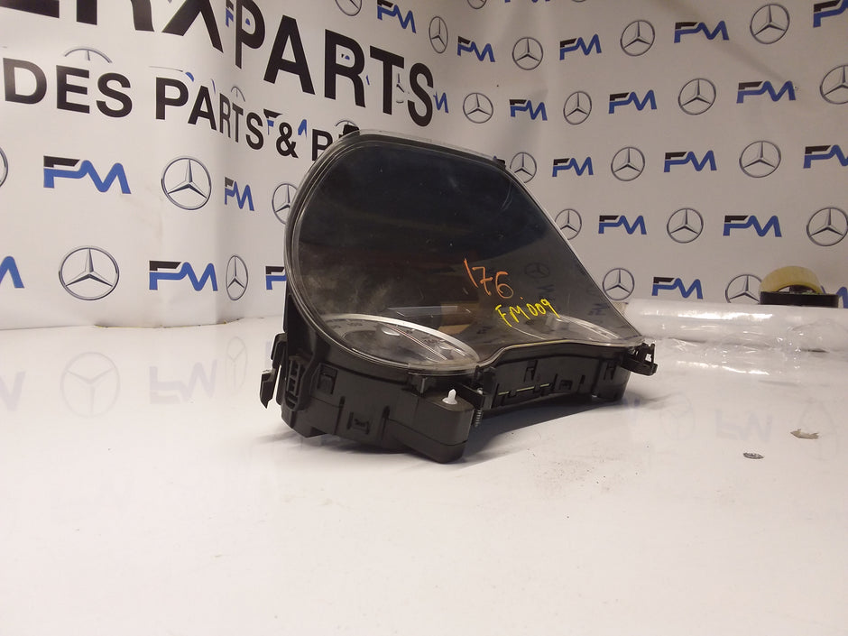 Mercedes A-CLASS Speedometer INSTRUMENT CLUSTER W176 A1769000201 FM009 2013