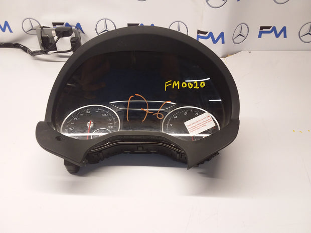 Mercedes A-CLASS Speedometer INSTRUMENT CLUSTER W176 A1769004404 FM0010 2017