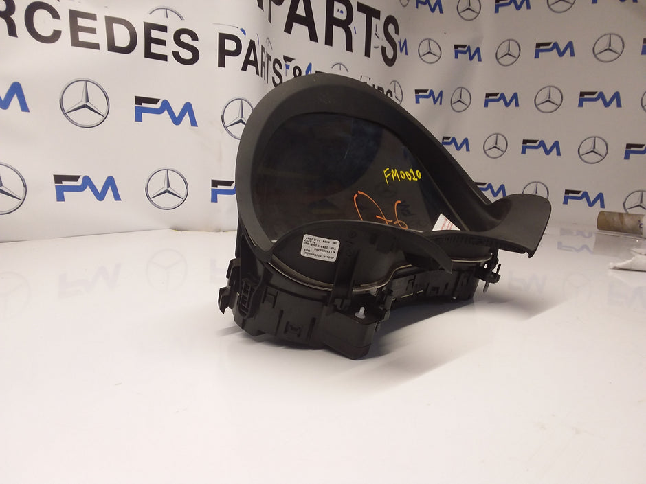 Mercedes A-CLASS Speedometer INSTRUMENT CLUSTER W176 A1769004404 FM0010 2017