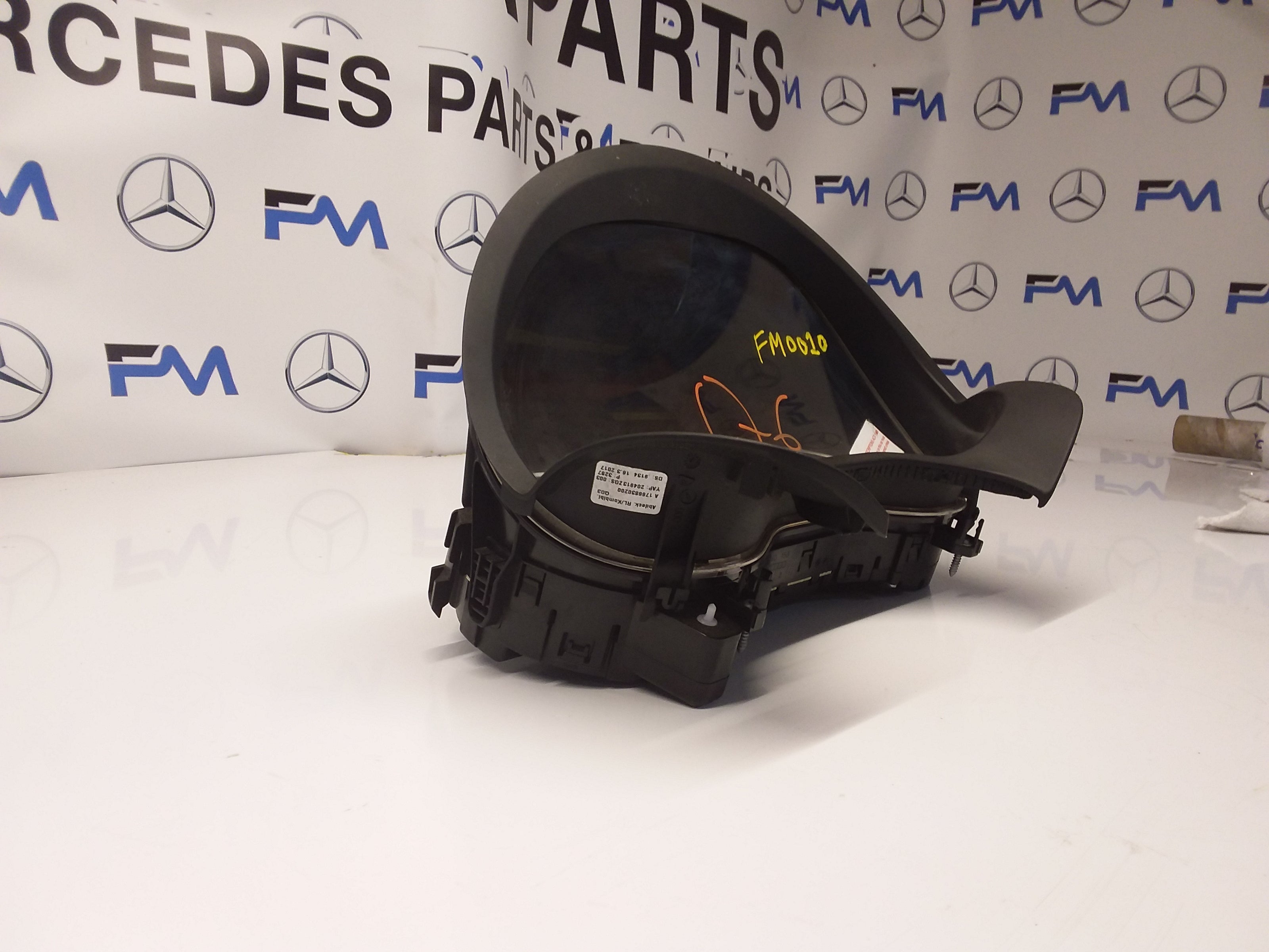 Mercedes A-CLASS Speedometer INSTRUMENT CLUSTER W176 A1769004404 FM0010 2017
