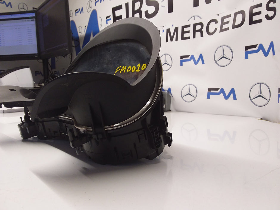 Mercedes A-CLASS Speedometer INSTRUMENT CLUSTER W176 A1769004404 FM0010 2017