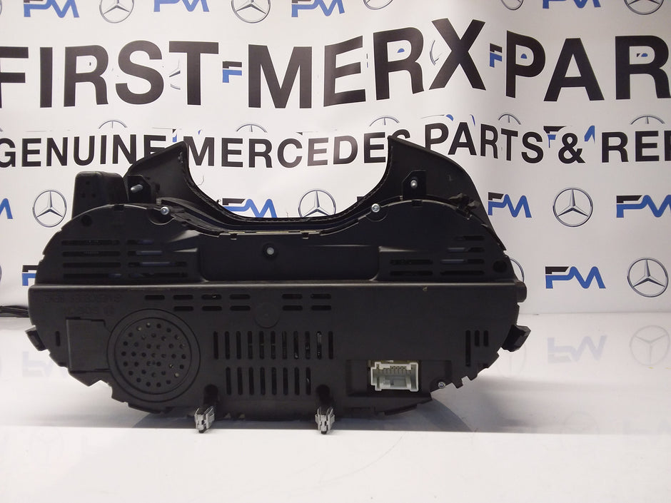 Mercedes A-CLASS Speedometer INSTRUMENT CLUSTER W176 A1769004404 FM0010 2017