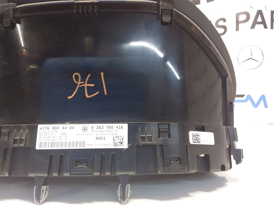 Mercedes A-CLASS Speedometer INSTRUMENT CLUSTER W176 A1769004404 FM0010 2017
