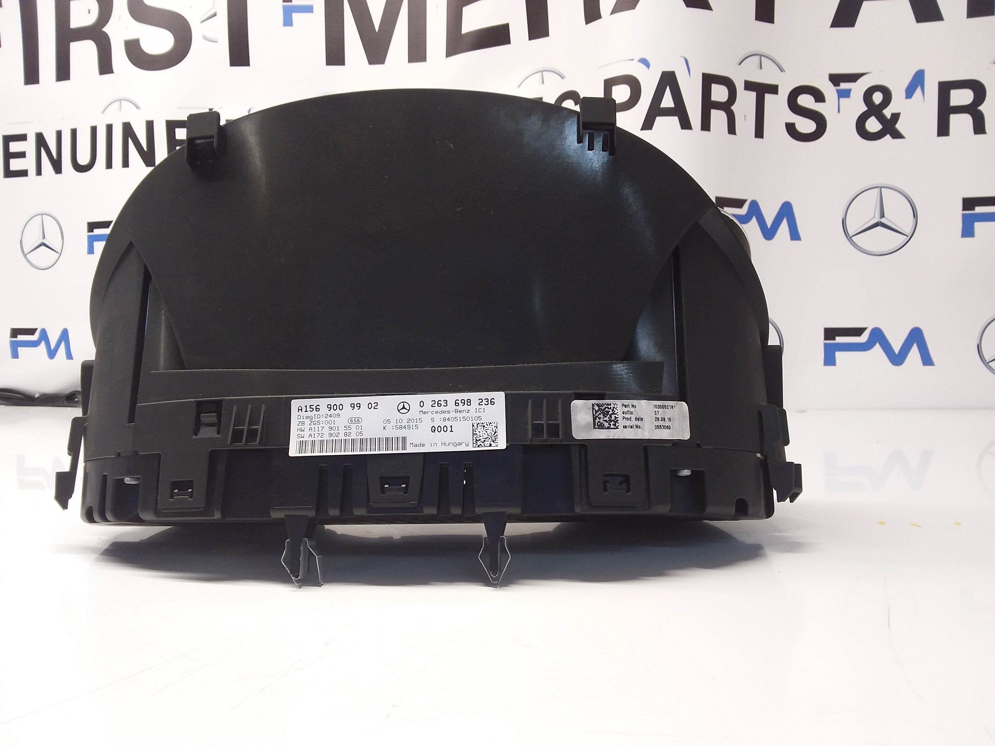 Mercedes GLA Speedometer INSTRUMENT CLUSTER W156 A1569009902 FM0012 2015