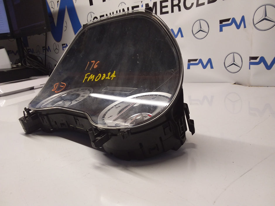 MERCEDES A-CLASS SPEEDOMETER W176 A1769003403 FM0014 2015