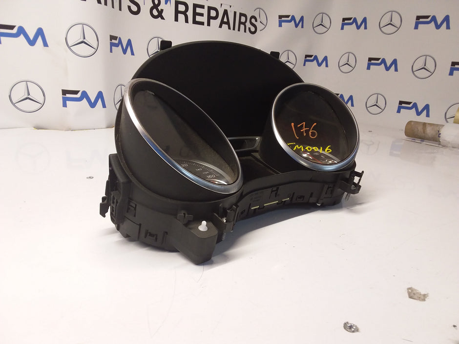 MERCEDES A-CLASS SPEEDOMETER W176 A1769008403 FM0016 2016