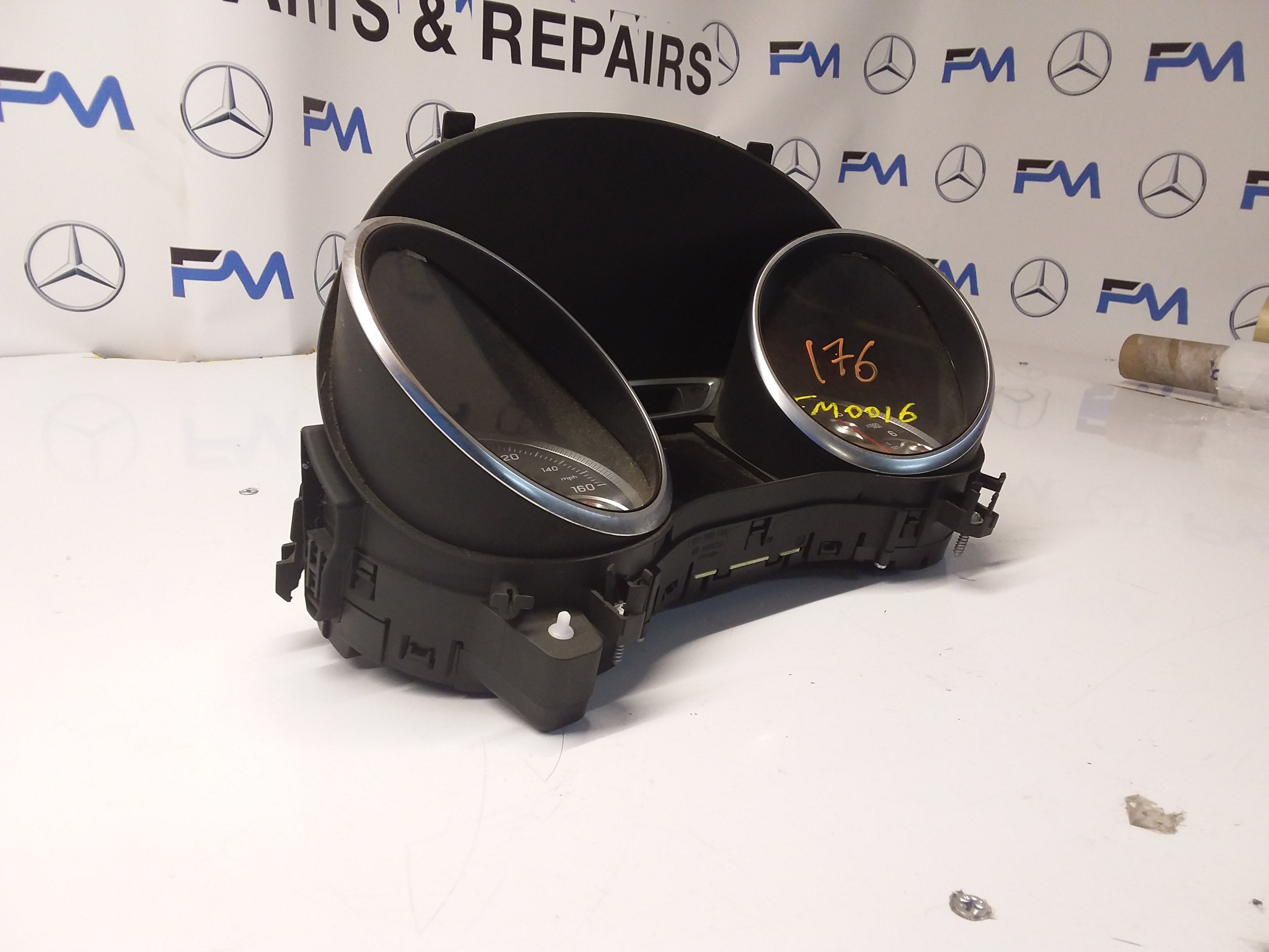 MERCEDES A-CLASS SPEEDOMETER W176 A1769008403 FM0016 2016