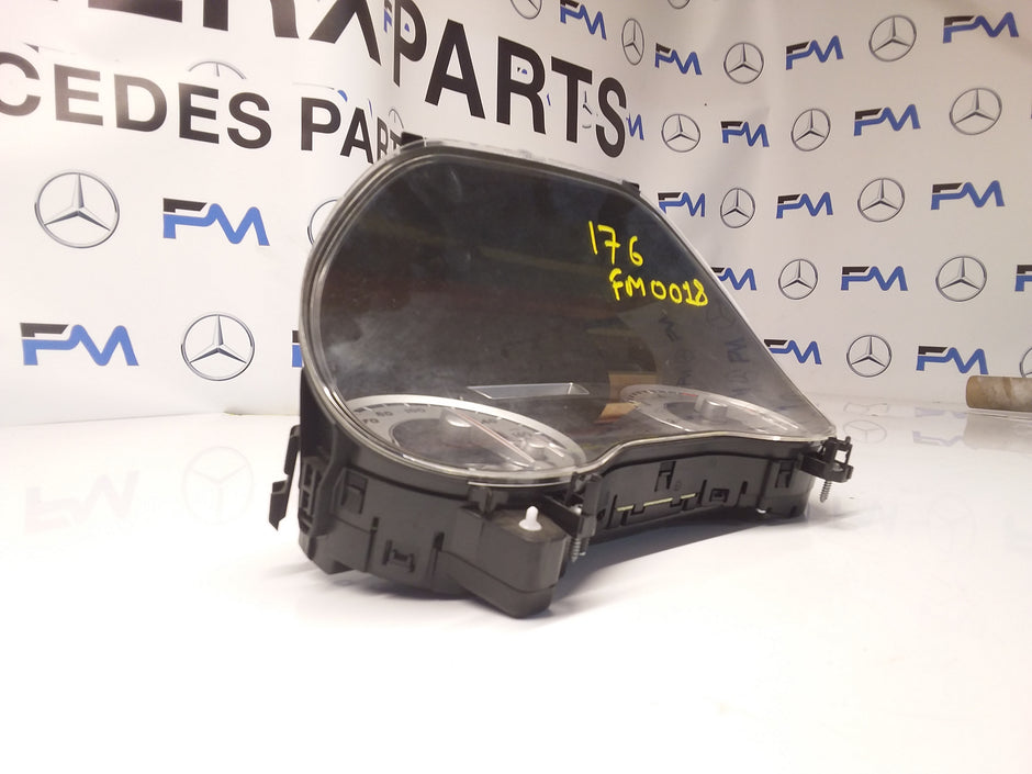 MERCEDES A-CLASS SPEEDOMETER W176 A1769000201 FM0018 2012