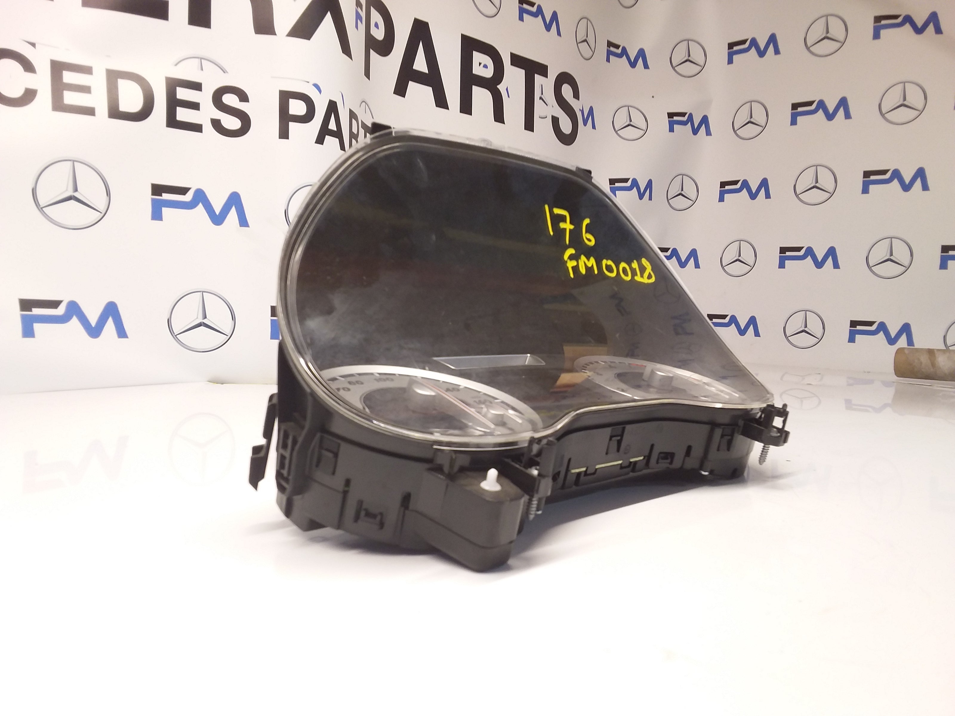 MERCEDES A-CLASS SPEEDOMETER W176 A1769000201 FM0018 2012