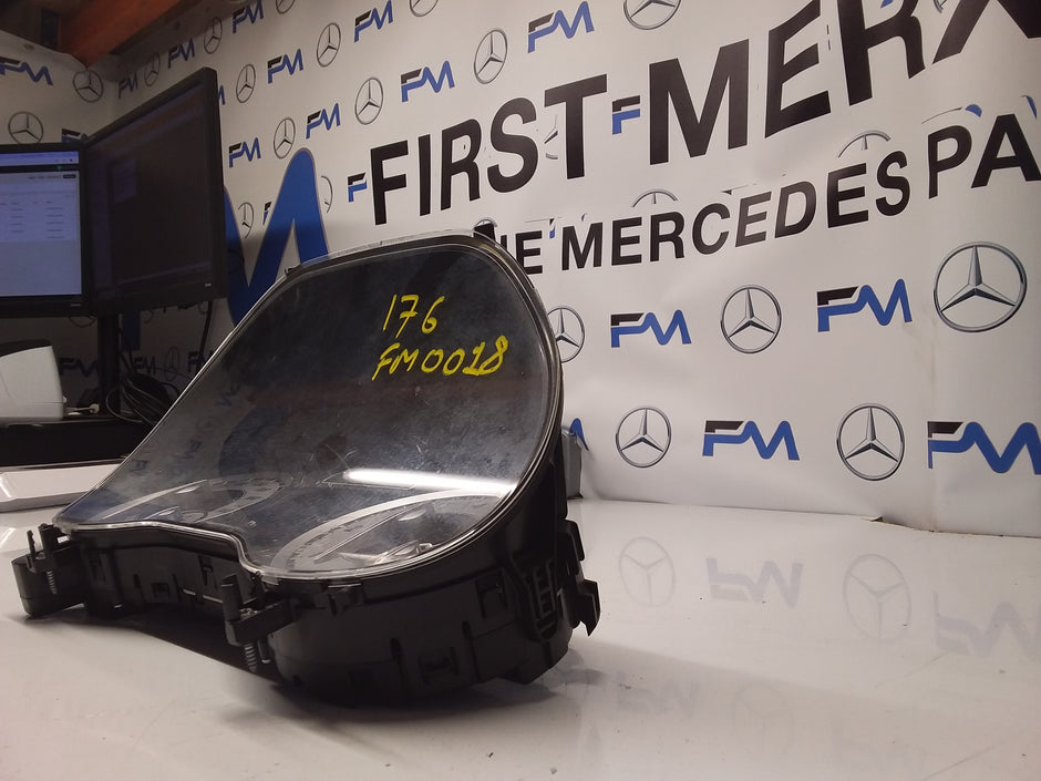 MERCEDES A-CLASS SPEEDOMETER W176 A1769000201 FM0018 2012