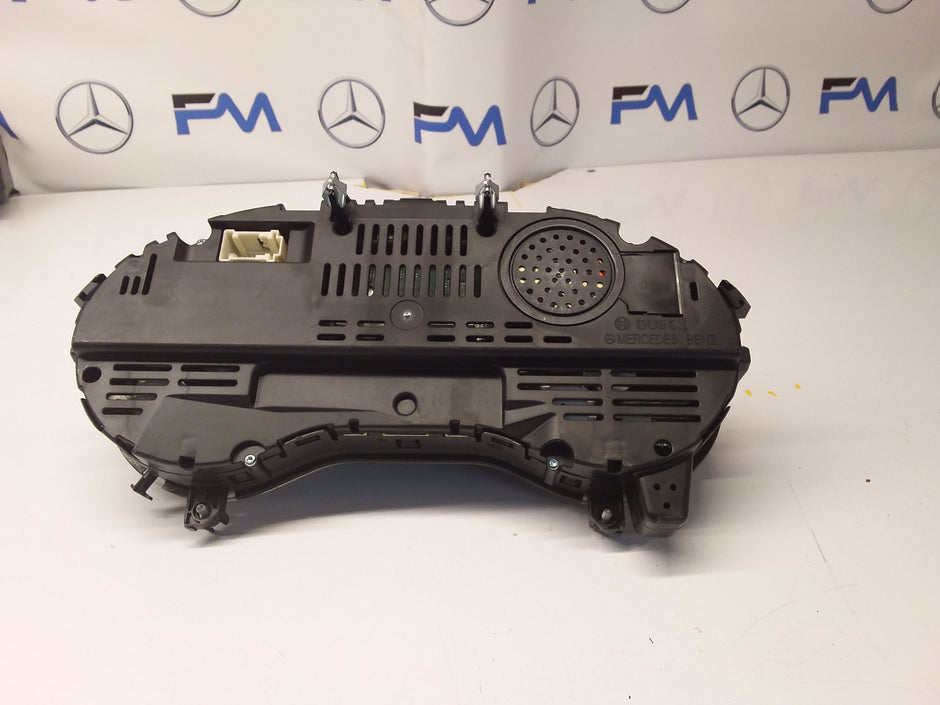 MERCEDES A-CLASS SPEEDOMETER W176 A1769000201 FM0018 2012