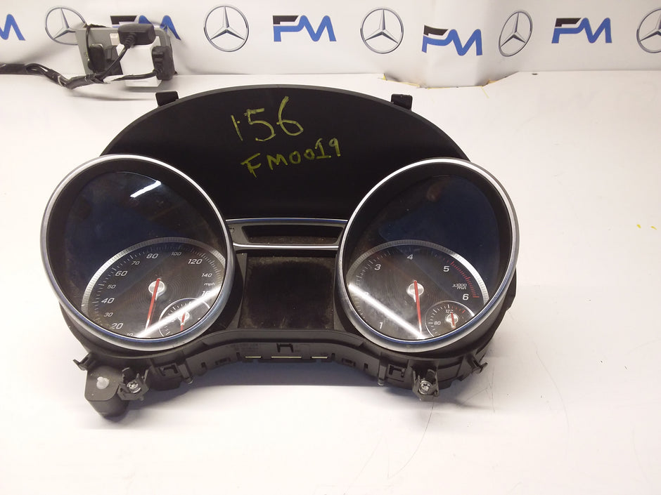 MERCEDES GLA SPEEDOMETER INSTRUMENT CLUSTER W156 A1569005404 FM0019 2018