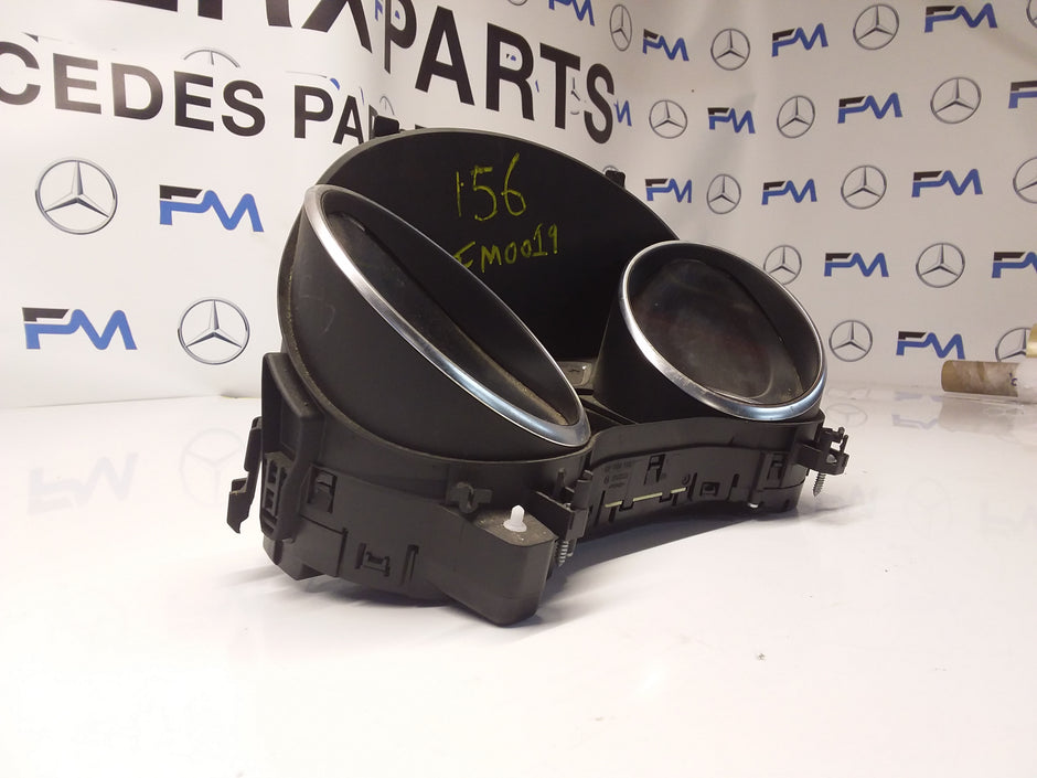 MERCEDES GLA SPEEDOMETER INSTRUMENT CLUSTER W156 A1569005404 FM0019 2018