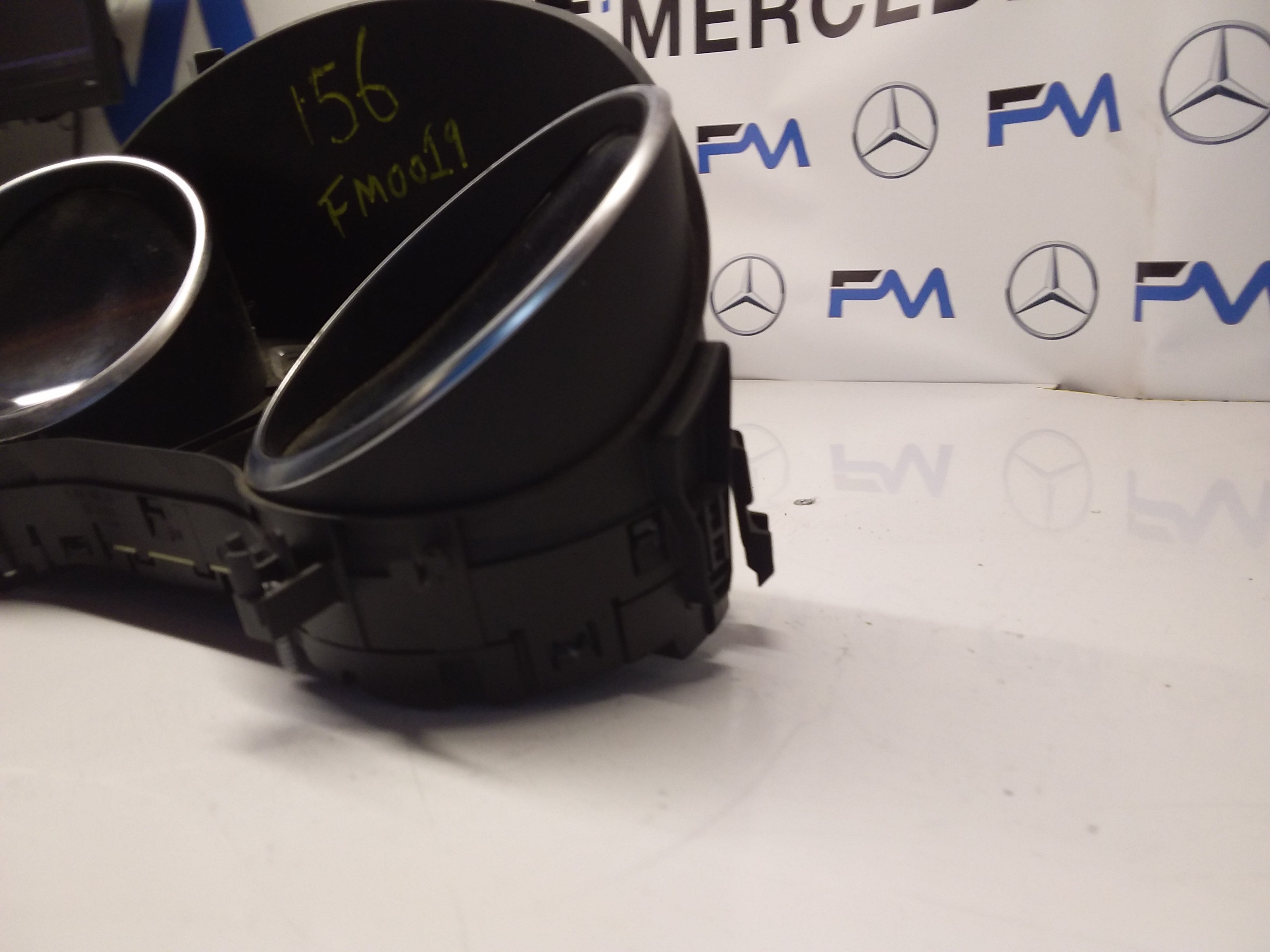 MERCEDES GLA SPEEDOMETER INSTRUMENT CLUSTER W156 A1569005404 FM0019 2018