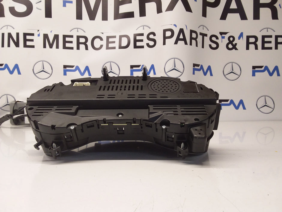 MERCEDES GLA SPEEDOMETER INSTRUMENT CLUSTER W156 A1569005404 FM0019 2018