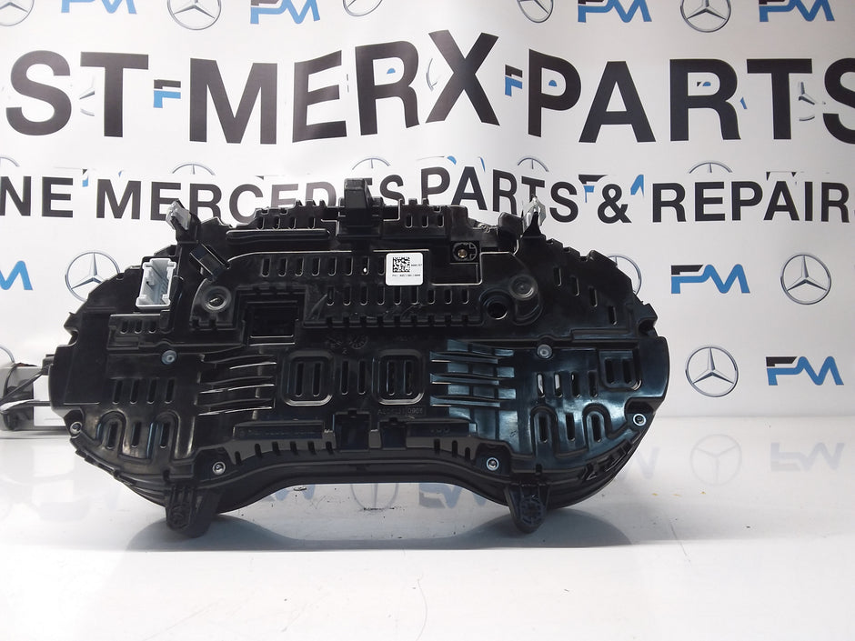 MERCEDES BENZ GLE SPEEDOMETER INSTRUMENT CLUSTER W253 A2539004201 FM0020 2017