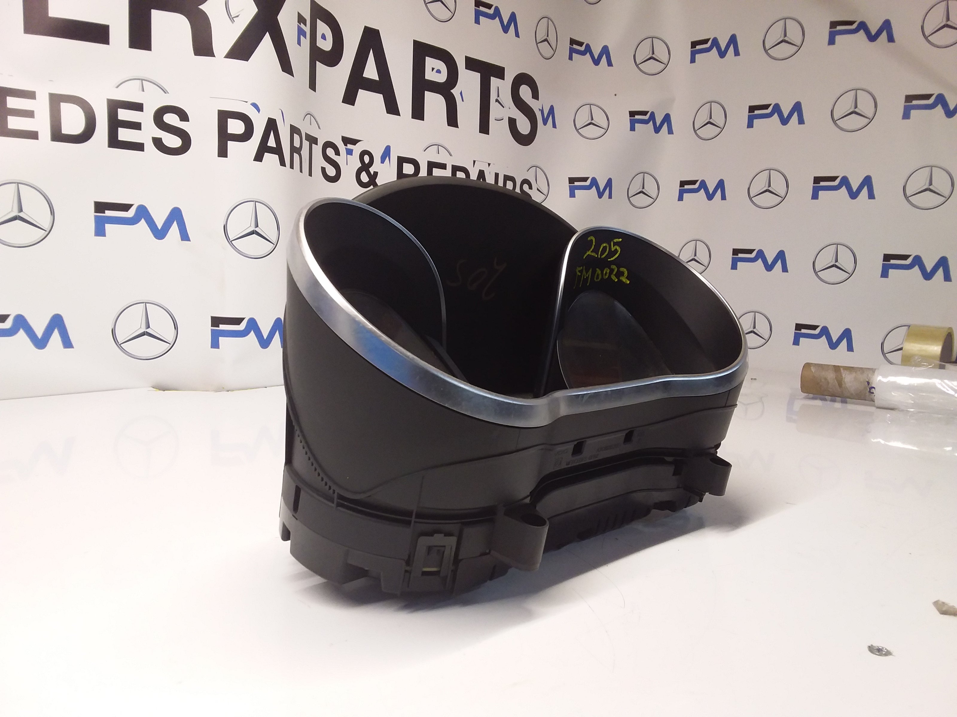 MERCEDES C-CLASS SPEEDOMETER INSTRUMENT CLUSTER W205 A2059000416 FM0022 2014