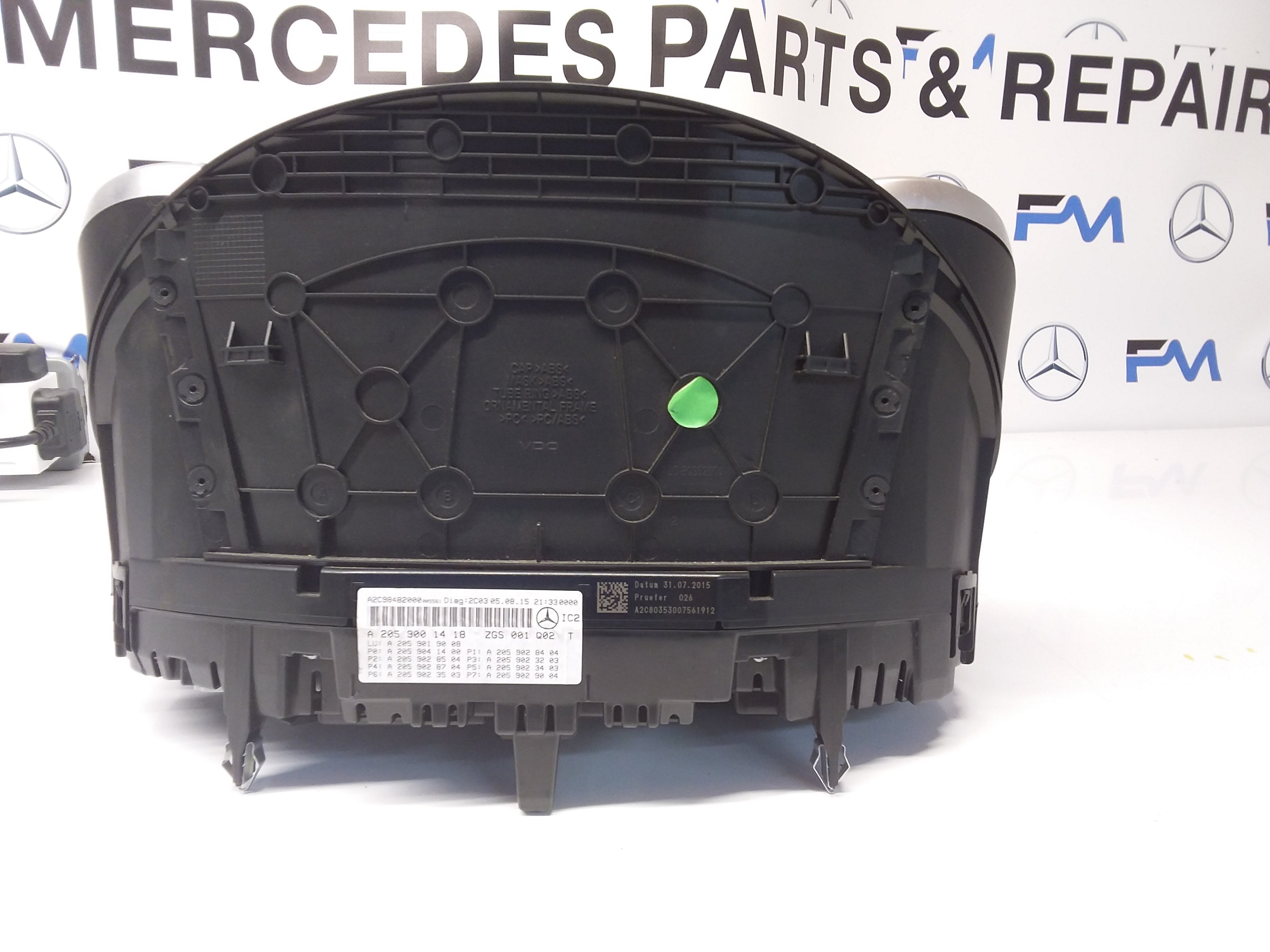 MERCEDES C-CLASS SPEEDOMETER INSTRUMENT CLUSTER W205 A2059001418 FM0025 2015