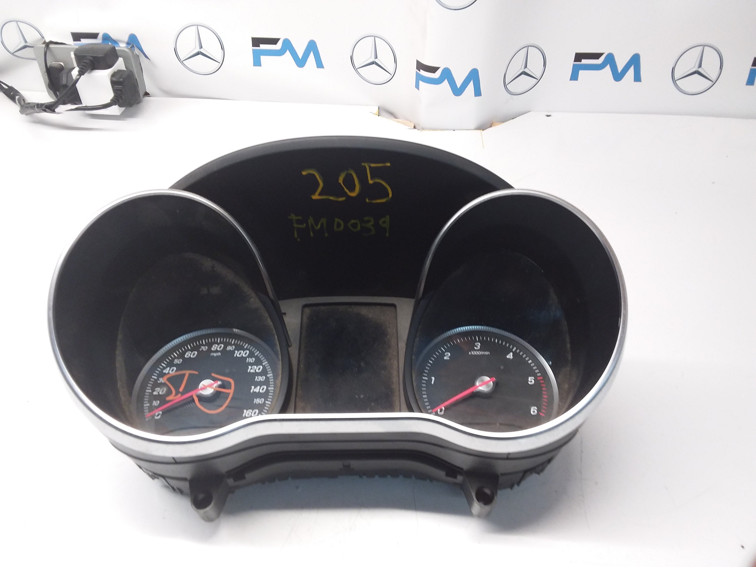 MERCEDES C-CLASS SPEEDOMETER INSTRUMENT CLUSTER W205 A2059008729 FM0039 2017