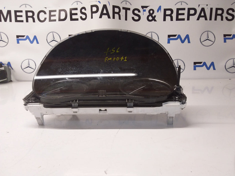 MITSUBISHI OUTLANDER SPEEDOMETER INSTRUMENT CLUSTER PHEV 8100C456 FM0041 2012-2021