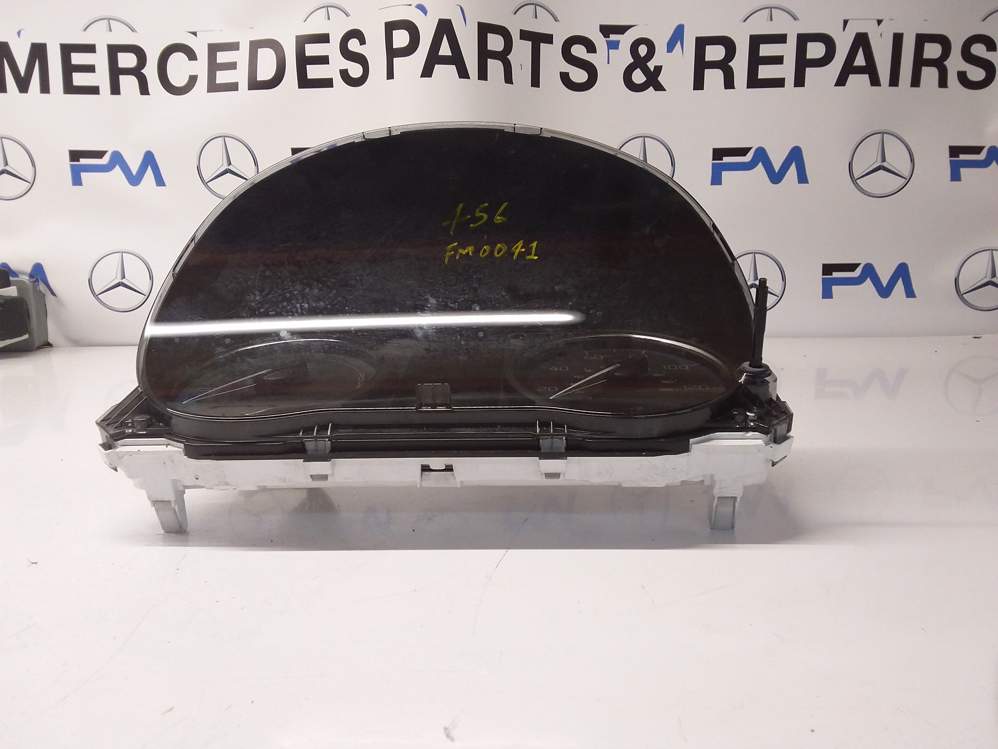 MITSUBISHI OUTLANDER SPEEDOMETER INSTRUMENT CLUSTER PHEV 8100C456 FM0041 2012-2021