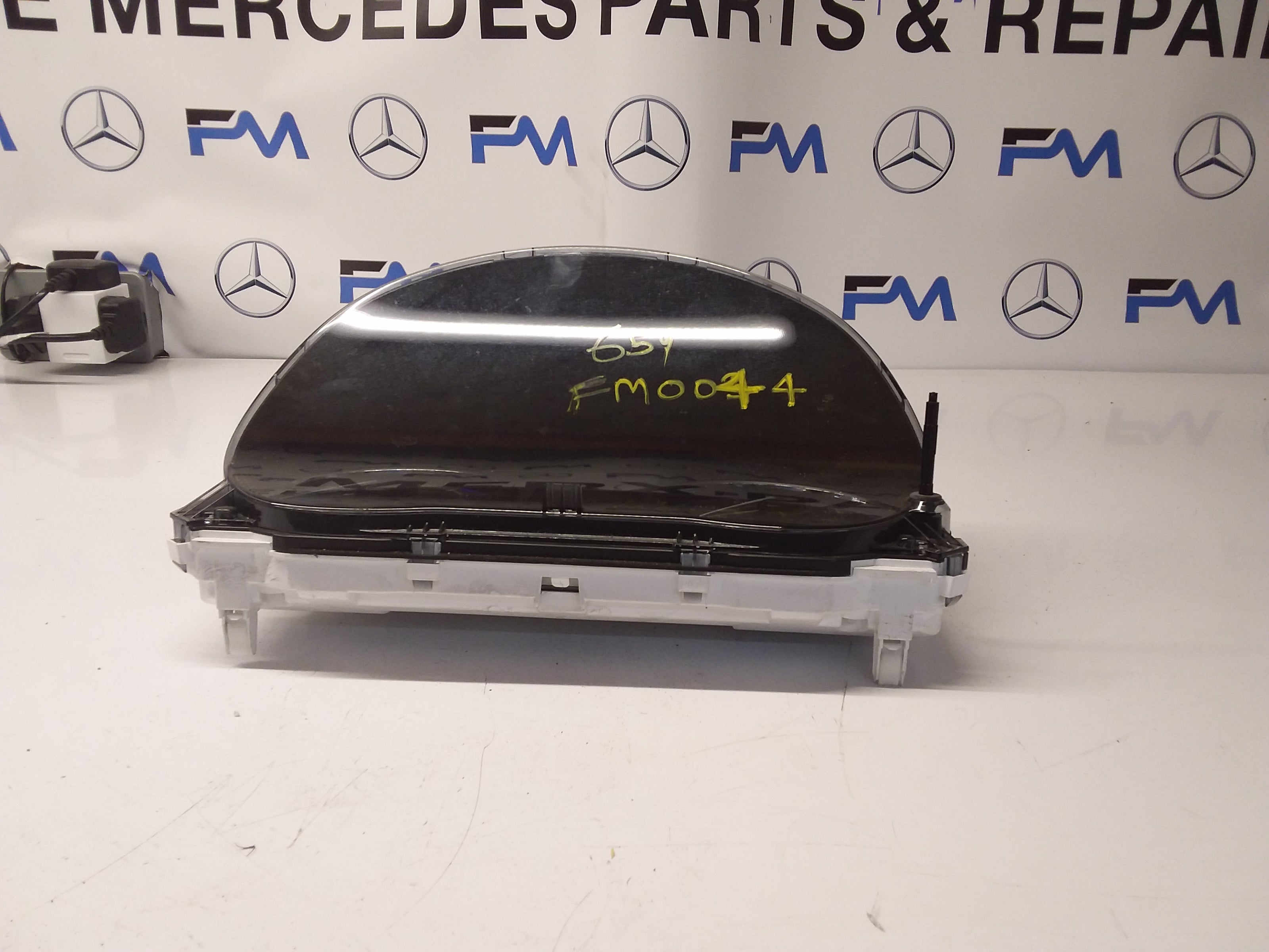 MITSUBISHI OUTLANDER MK3 PHEV SPEEDOMETER INSTRUMENT CLUSTER 8100C659 FM0044