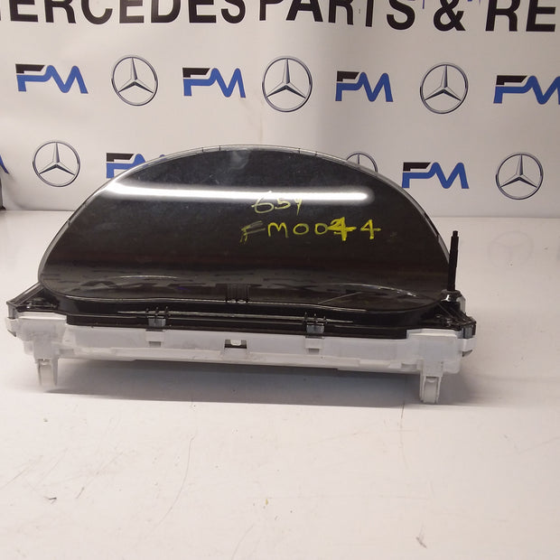 MITSUBISHI OUTLANDER MK3 PHEV SPEEDOMETER INSTRUMENT CLUSTER 8100C659 FM0044