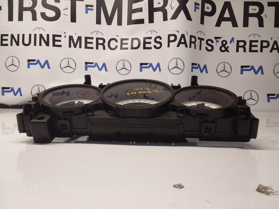 MERCEDES E-CLASS SPEEDOMETER INSTRUMENT CLUSTER W212 A2129001625 FM0047 2014