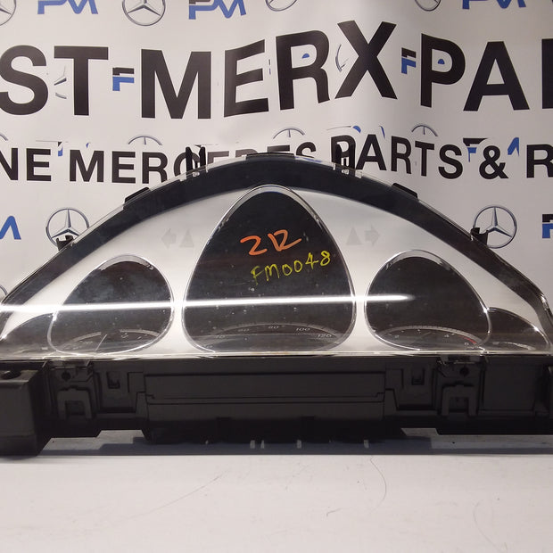 MERCEDES E-CLASS SPEEDOMETER INSTRUMENT CLUSTER W212 A2129001508 FM0048 2010