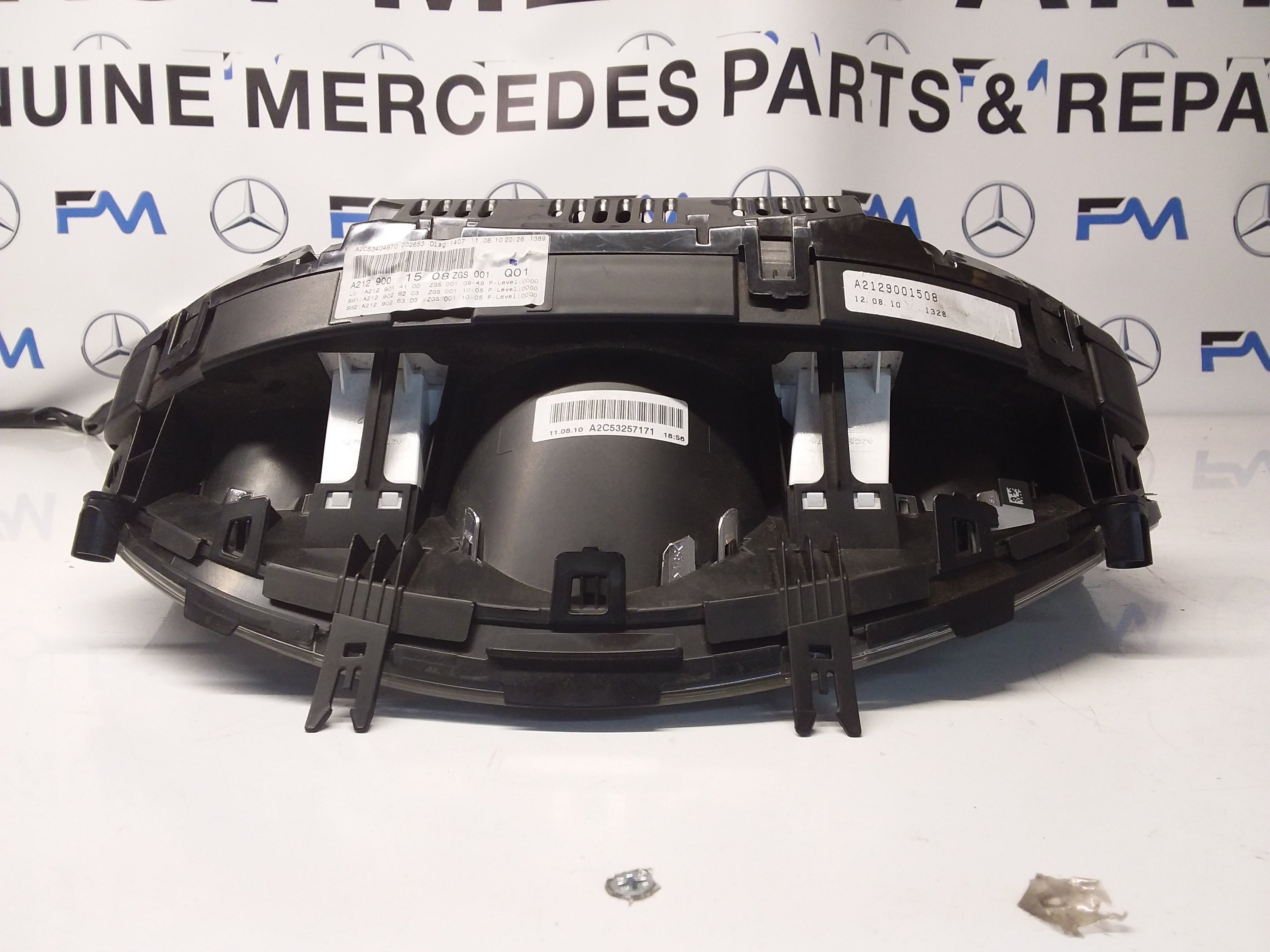 MERCEDES E-CLASS SPEEDOMETER INSTRUMENT CLUSTER W212 A2129001508 FM0048 2010