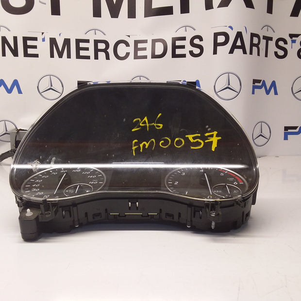 MERCEDES B-CLASS SPEEDOMETER INSTRUMENT CLUSTER W246 A2469006911 FM0057 2013