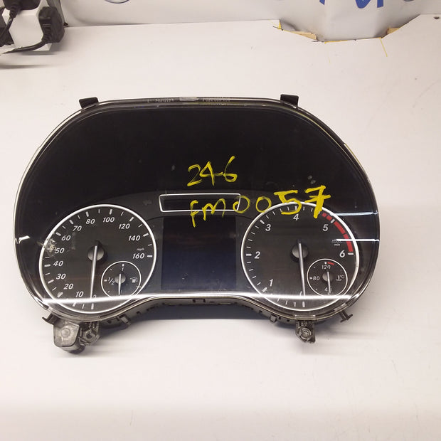 MERCEDES B-CLASS SPEEDOMETER INSTRUMENT CLUSTER W246 A2469006911 FM0057 2013