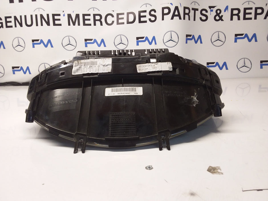 MERCEDES E-CLASS SPEEDOMETER INSTRUMENT CLUSTER W212 A2129004304 FM0059 2009