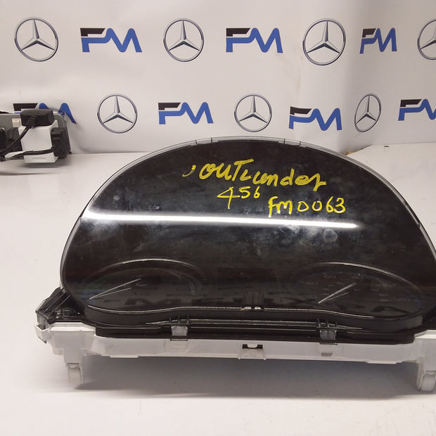 MITSUBISHI OUTLANDER 8100C456 SPEEDOMETER INSTRUMENT CLUSTER FM0063